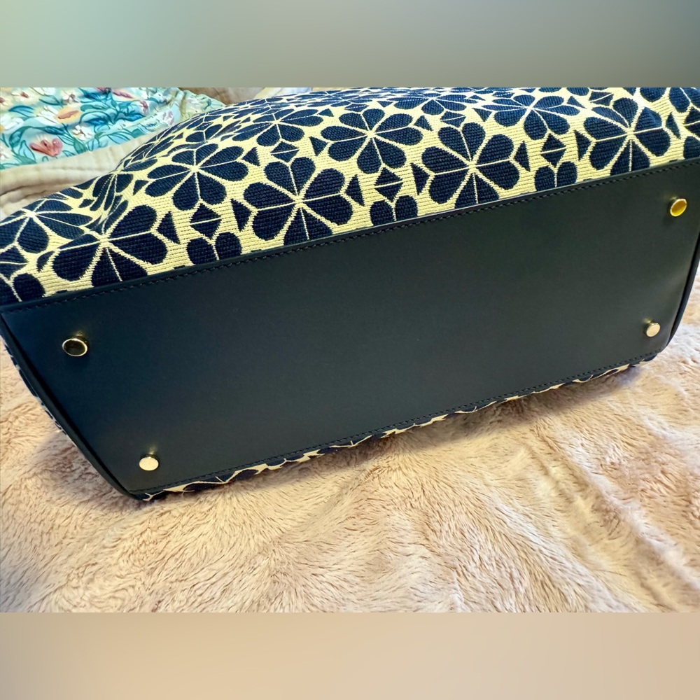 kate spade flower ja medium tote - Picture 7 of 13